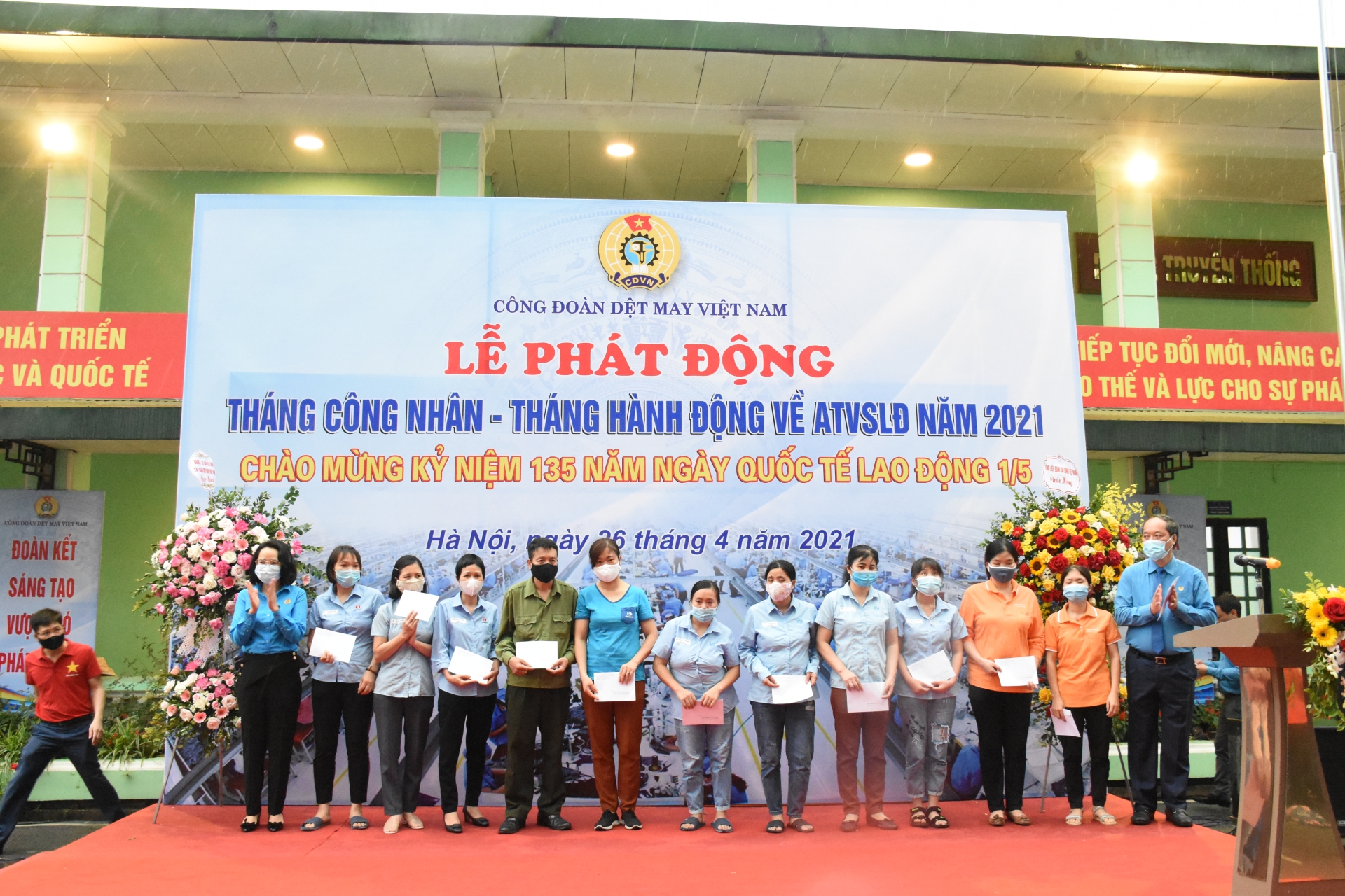 Để 365 ngày người lao động đều được chăm lo và làm việc trong môi trường an toàn