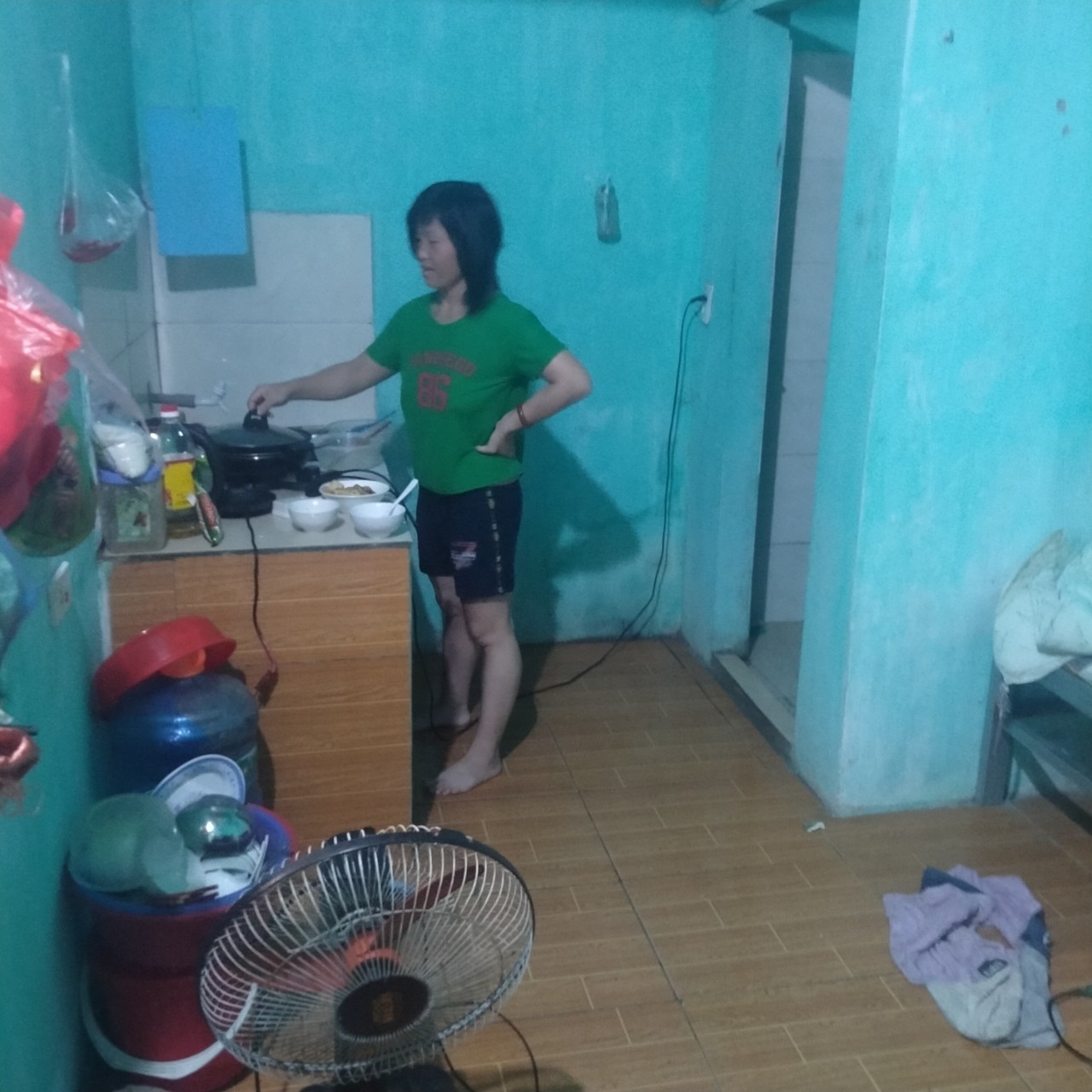 Mỗi ngày sống trong vùng phong tỏa, công nhân ngập tràn nỗi lo Mỗi ngày sống trong vùng phong tỏa, công nhân ngập tràn nỗi lo