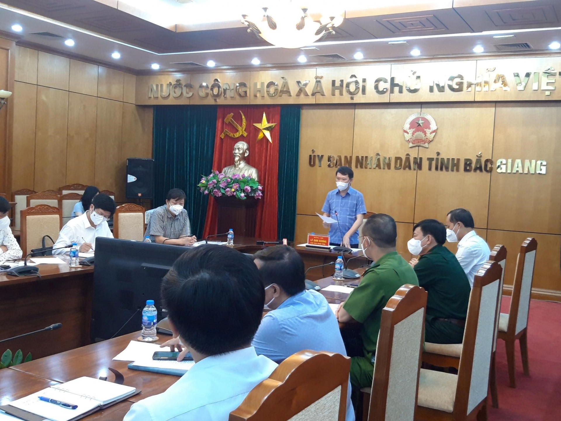 Nam tài xế tử vong sau 7 giờ tiêm vaccine Covid-19: Không khai báo tiền sử bệnh tật Nam tài xế tử vong sau 7 giờ tiêm vaccine Covid-19: Không khai báo tiền sử bệnh tật