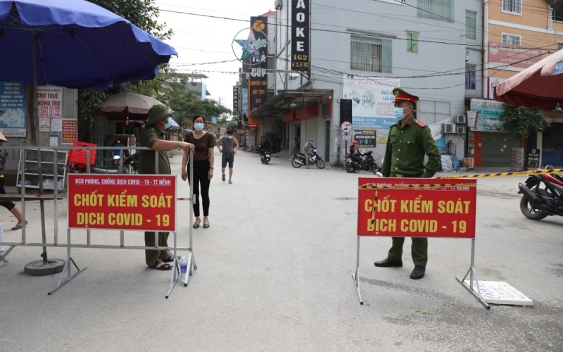 “Mang thai tiền ăn còn thiếu, mơ gì sữa bầu hả chị” “Mang thai tiền ăn còn thiếu, mơ gì sữa bầu hả chị”