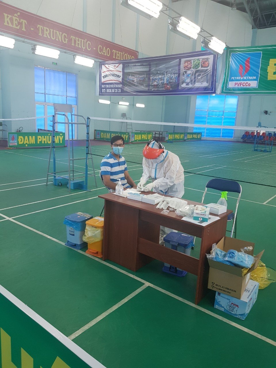 PVFCCo tiêm vaccine cho người lao động PVFCCo tiêm vaccine cho người lao động