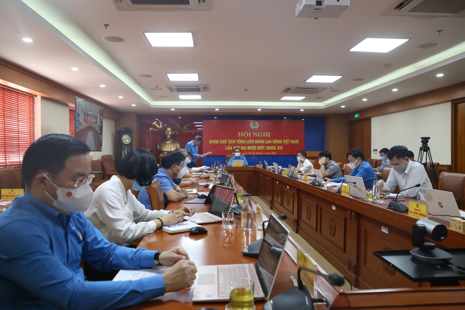 “Lấy nguyện vọng chính đáng của công nhân lao động là mục tiêu xây dựng nhiệm vụ” “Lấy nguyện vọng chính đáng của công nhân lao động là mục tiêu xây dựng nhiệm vụ”