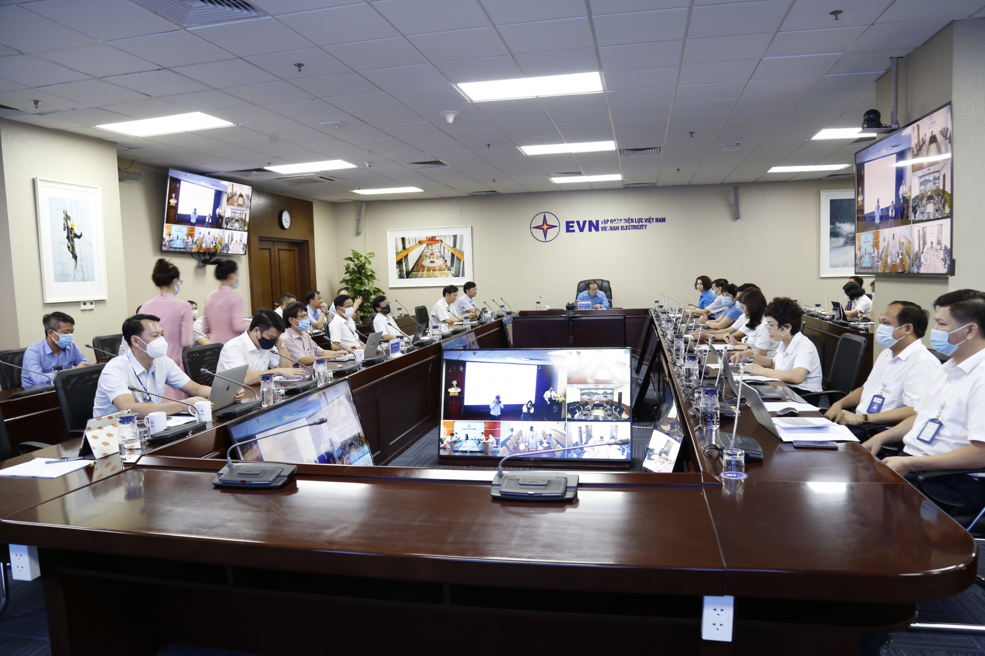 Công đoàn ĐLVN: Nhiều chỉ tiêu đạt và vượt kế hoạch cả năm Tổng LĐLĐ Việt Nam giao Công đoàn ĐLVN: Nhiều chỉ tiêu đạt và vượt kế hoạch cả năm Tổng LĐLĐ Việt Nam giao