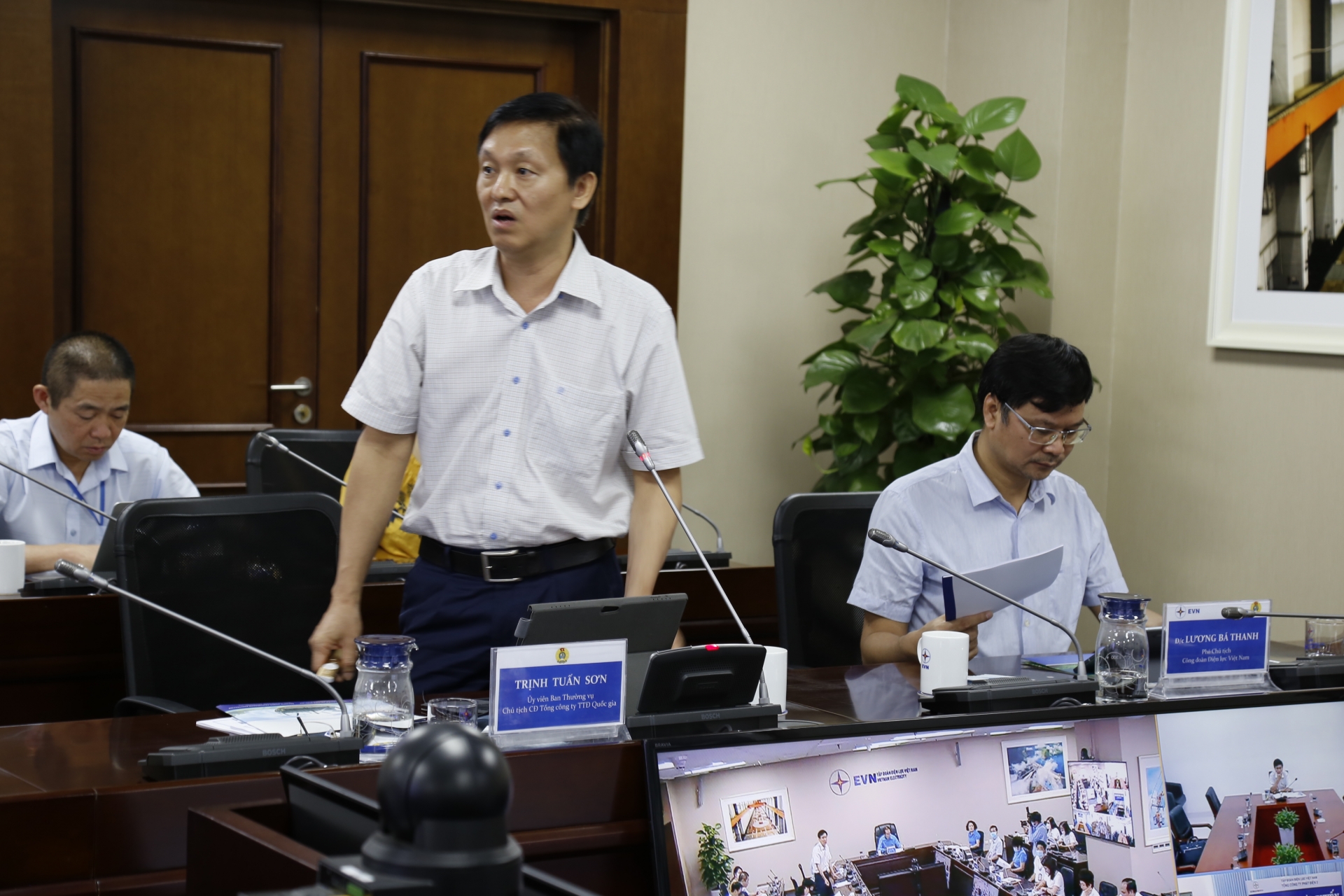 Công đoàn ĐLVN: Nhiều chỉ tiêu đạt và vượt kế hoạch cả năm Tổng LĐLĐ Việt Nam giao Công đoàn ĐLVN: Nhiều chỉ tiêu đạt và vượt kế hoạch cả năm Tổng LĐLĐ Việt Nam giao