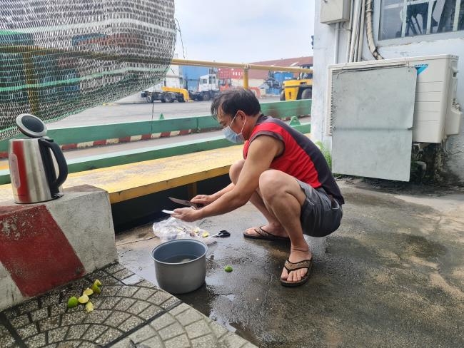 “Cầu đường biển” hỗ trợ lao động hàng hải những ngày giãn cách xã hội “Cầu đường biển” hỗ trợ lao động hàng hải những ngày giãn cách xã hội