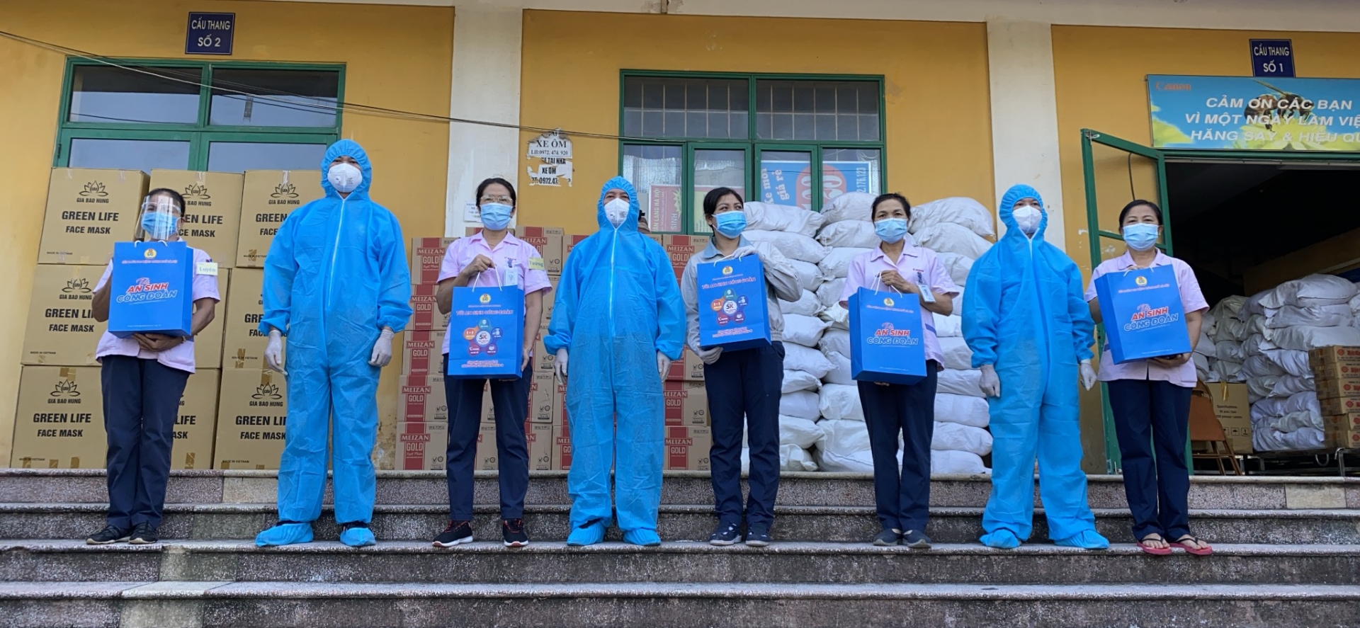 “Ô tô siêu thị 0 đồng” hỗ trợ công nhân khu công nghiệp “Ô tô siêu thị 0 đồng” hỗ trợ công nhân khu công nghiệp