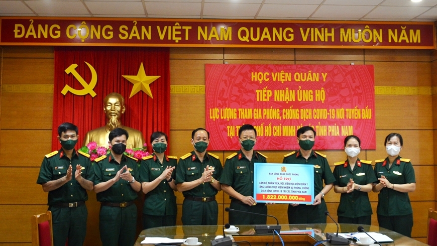 Công đoàn Quốc phòng trao 8,7 tỷ đồng hỗ trợ các lực lượng quân y Công đoàn Quốc phòng trao 8,7 tỷ đồng hỗ trợ các lực lượng quân y
