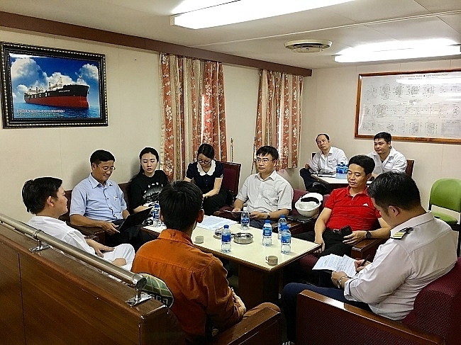 Đưa nhiều phụ cấp kèm lương để thu hút nhân lực thuyền viên Đưa nhiều phụ cấp kèm lương để thu hút nhân lực thuyền viên