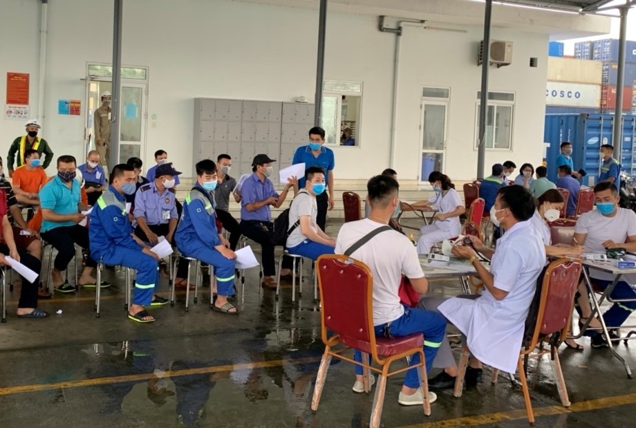 Hàng nghìn thuyền viên sẽ được tiêm vắc xin phòng Covid-19 Hàng nghìn thuyền viên sẽ được tiêm vắc xin phòng Covid-19