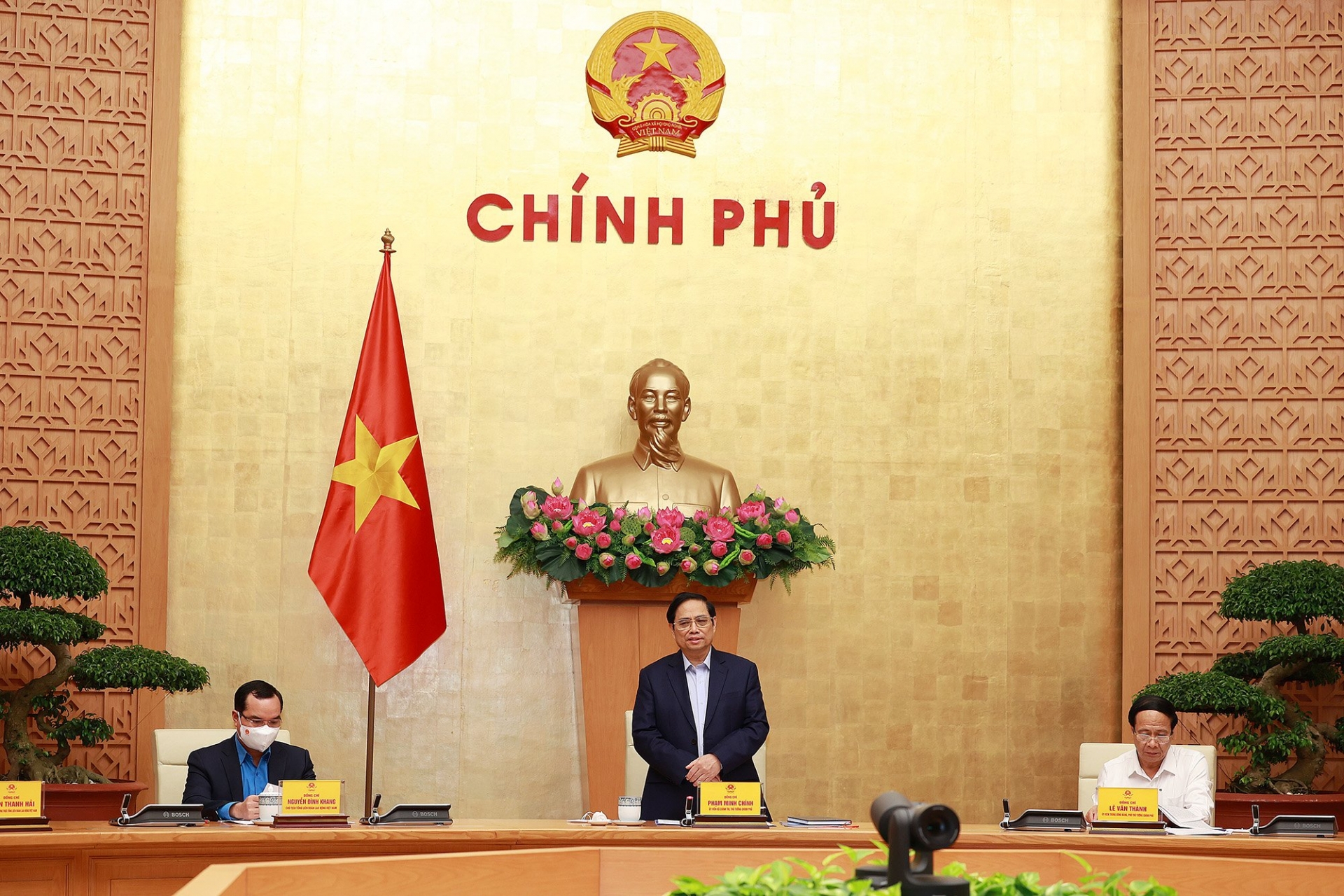 Thủ tướng Chính phủ làm việc với Tổng LĐLĐ Việt Nam
