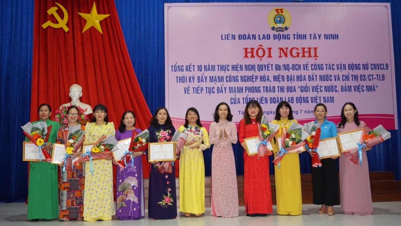 Là Chủ tịch Công đoàn, có khả năng ngoại ngữ là một lợi thế