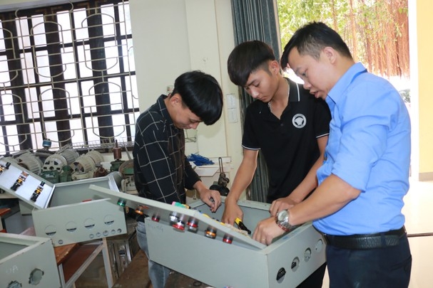 Nghệ An phấn đấu tỷ lệ lao động qua đào tạo đạt 71,5% vào cuối năm 2025 Nghệ An phấn đấu tỷ lệ lao động qua đào tạo đạt 71,5% vào cuối năm 2025