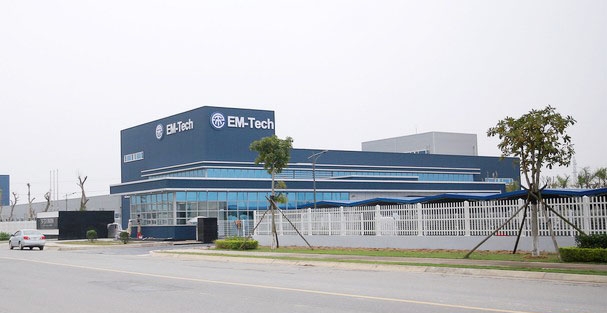 Đồng phục Công ty TNHH EM-tech Nghệ An: Chất bền, mặc thoáng