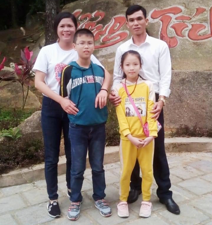 Phía sau hạnh phúc gia đình
