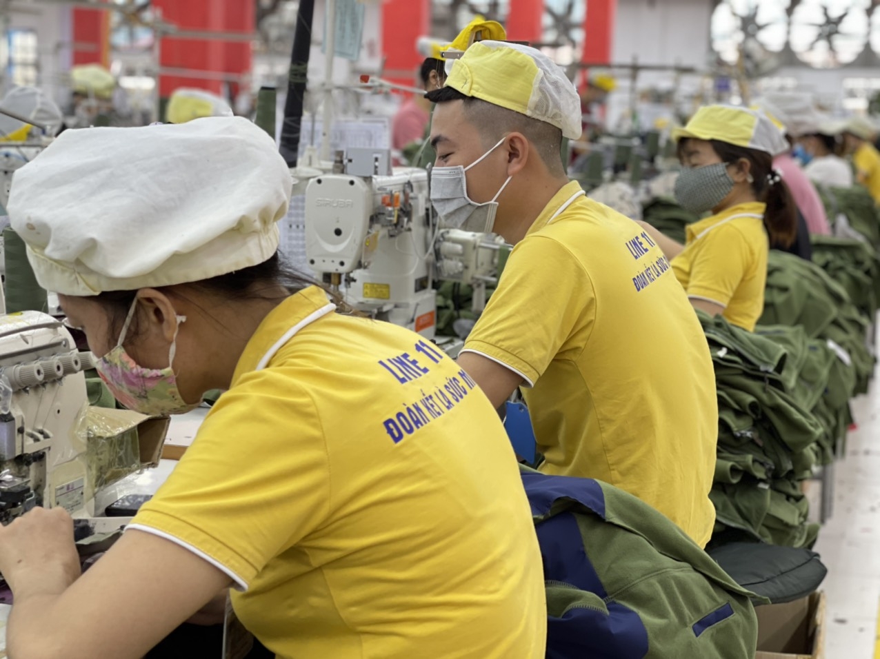 Rực sỡ sắc màu đồng phục Công ty May Minh Anh - Kim Liên