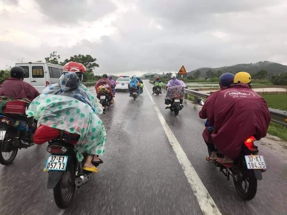 Người lao động Nghệ An tự phát về quê được cách ly như thế nào? Người lao động Nghệ An tự phát về quê được cách ly như thế nào?