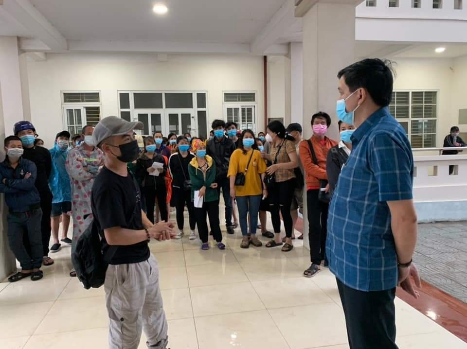 Người lao động Nghệ An tự phát về quê được cách ly như thế nào? Người lao động Nghệ An tự phát về quê được cách ly như thế nào?
