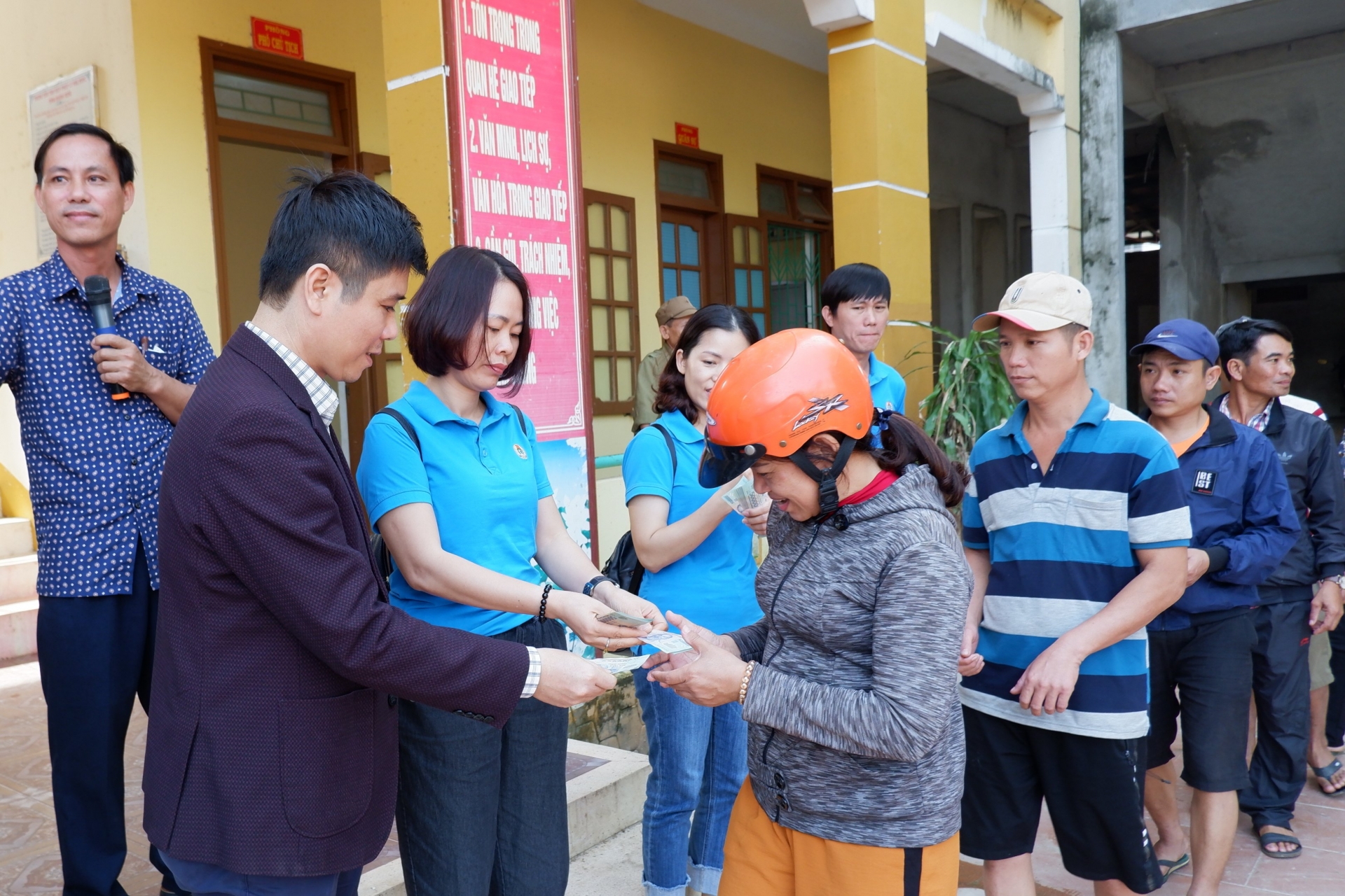 Công đoàn KKT Quảng Bình thực hiện mô hình dân vận khéo năm 2021 Công đoàn KKT Quảng Bình thực hiện mô hình dân vận khéo năm 2021
