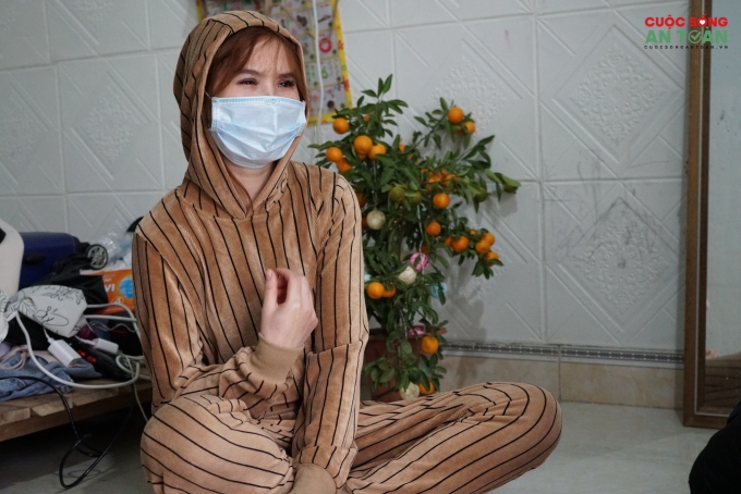 Những nữ công nhân nhớ nhà nhưng không thể về quê ăn Tết Những nữ công nhân nhớ nhà nhưng không thể về quê ăn Tết