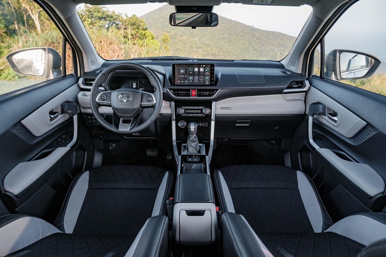 Hình chi tiết Toyota Veloz Cross Top giá 688 triệu đồng Hình chi tiết Toyota Veloz Cross Top giá 688 triệu đồng