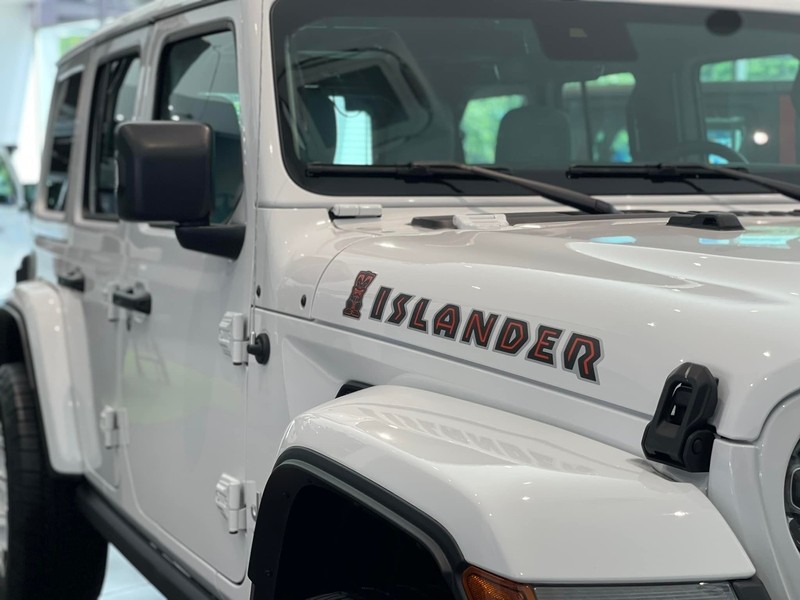 Jeep Wrangler Islander chính hãng có giá hơn 3,3 tỷ đồng Jeep Wrangler Islander chính hãng có giá hơn 3,3 tỷ đồng