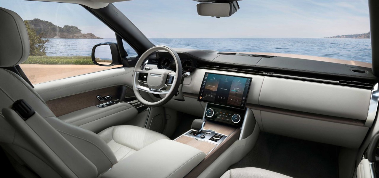 Range Rover mới ra mắt, về Việt Nam giá từ 10,879 tỷ đồng