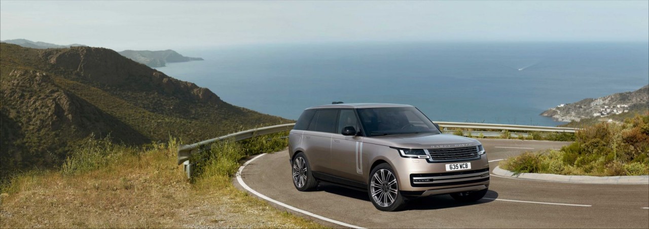 Range Rover mới ra mắt, về Việt Nam giá từ 10,879 tỷ đồng