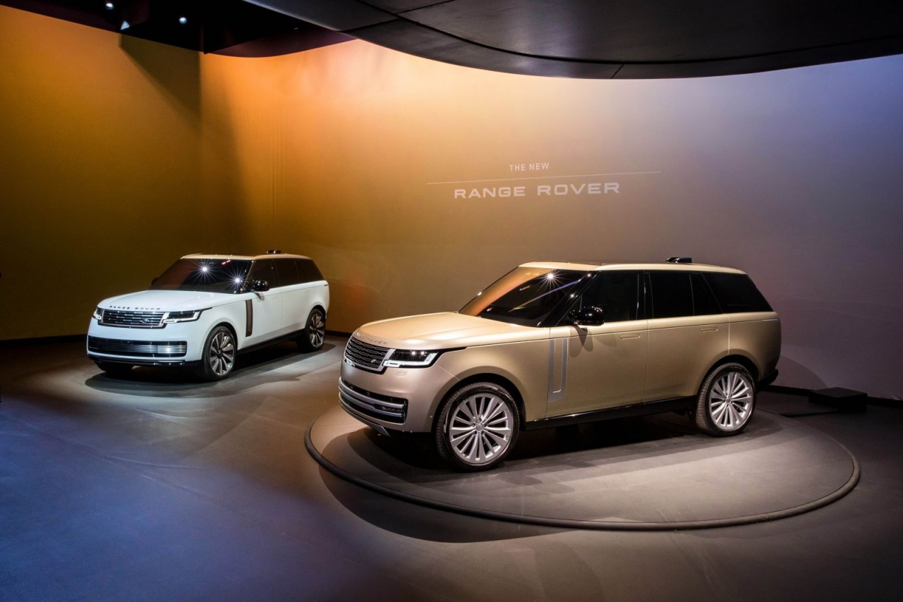 Range Rover mới ra mắt, về Việt Nam giá từ 10,879 tỷ đồng