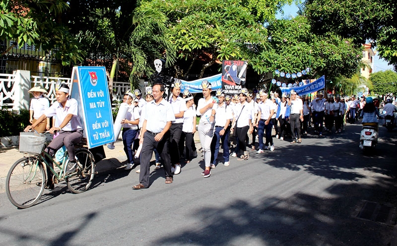 Liên đoàn Lao động tỉnh Bến Tre: Công nhân lao động nói không với ma túy lien doan lao dong tinh be n tre cong nhan lao dong noi khong voi ma tuy