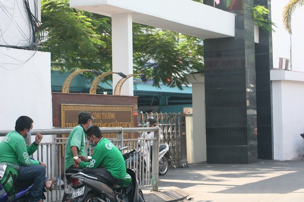 Còn nhiều người tại TPHCM vẫn chủ quan lơ là với Covid- 19 Còn nhiều người tại TPHCM vẫn chủ quan lơ là với Covid- 19
