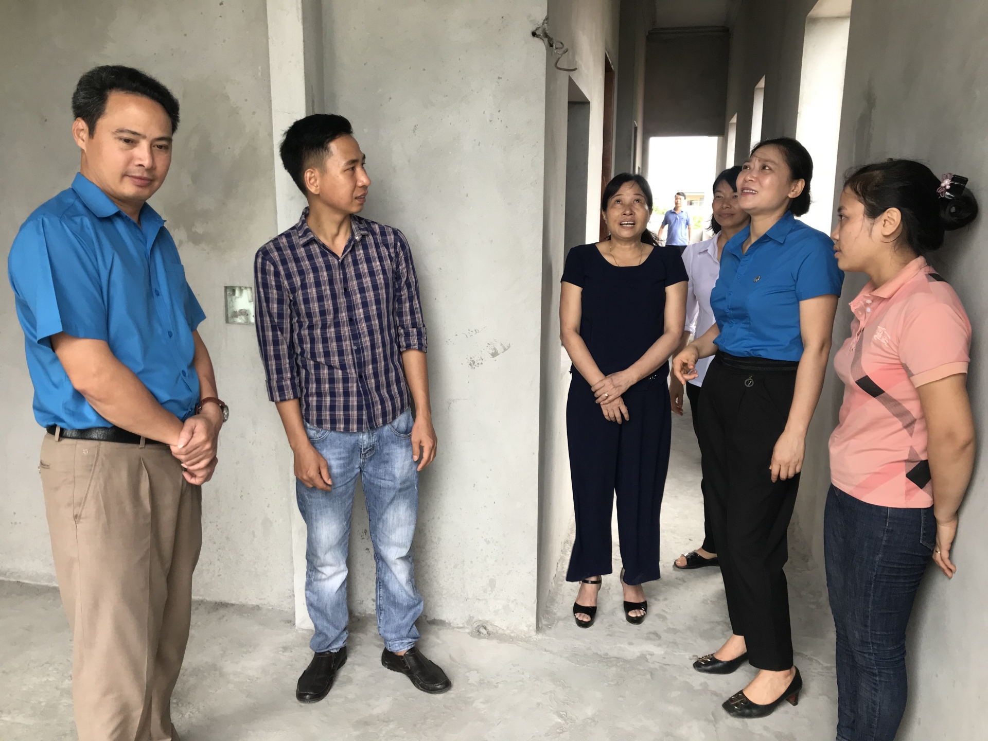 Niềm vui lại đến với đoàn viên có hoàn cảnh khó khăn về nhà ở niem vui lai den voi doan vien co hoan canh kho khan ve nha o
