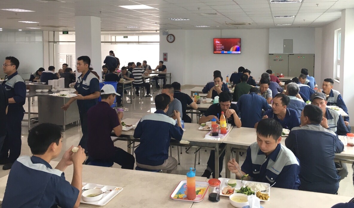 Đảm bảo tiêu chí “Ngon, đủ, sạch” trong từng bữa ăn ca dam bao tieu chi ngon du sach trong tung bua an ca