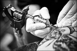 Hình xăm nghệ thuật - Coi chừng nguy cơ bệnh tật từ xăm hình không an toàn (kỳ 7)