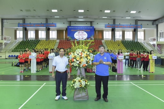 Công đoàn Ngân hàng Việt Nam tập trung đẩy mạnh hoạt động chăm lo cho đoàn viên, NLĐ Công đoàn Ngân hàng Việt Nam tập trung đẩy mạnh hoạt động chăm lo cho đoàn viên, NLĐ