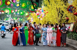Xuất hành đầu năm và ngày con nước