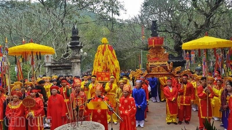mung sau tet vao mua le hoi