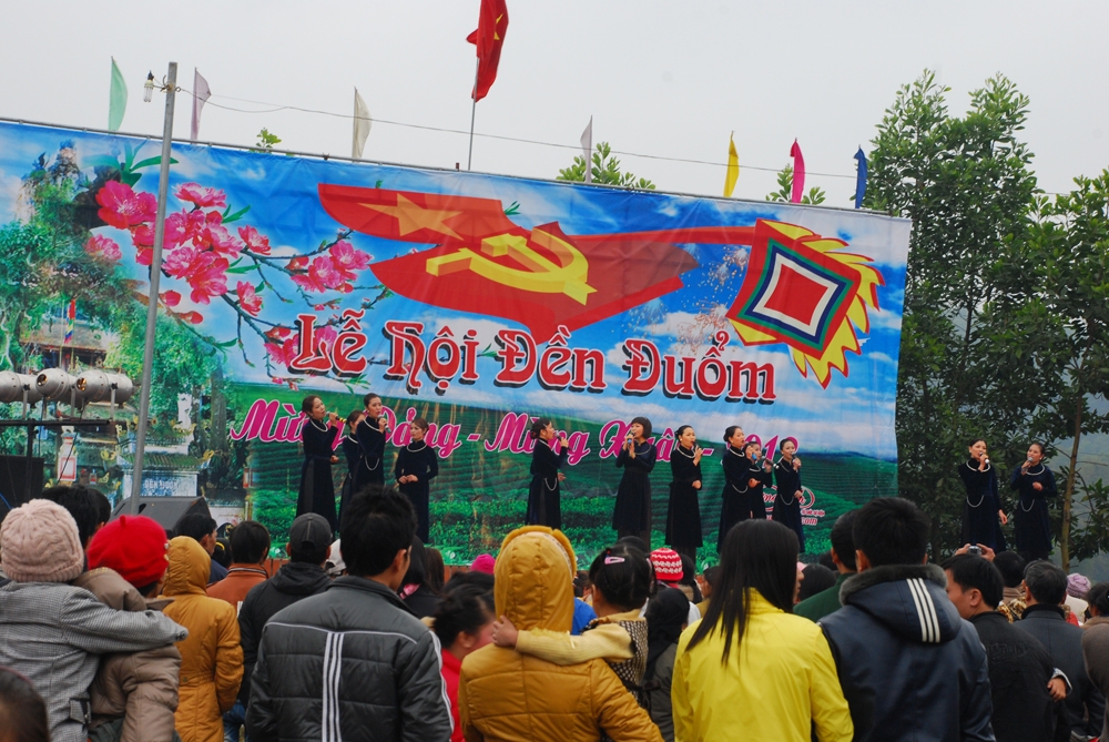 mung sau tet vao mua le hoi