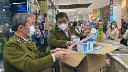 Găm hàng, tăng giá khẩu trang trong dịch Covid-19 có thể bị phạt tù