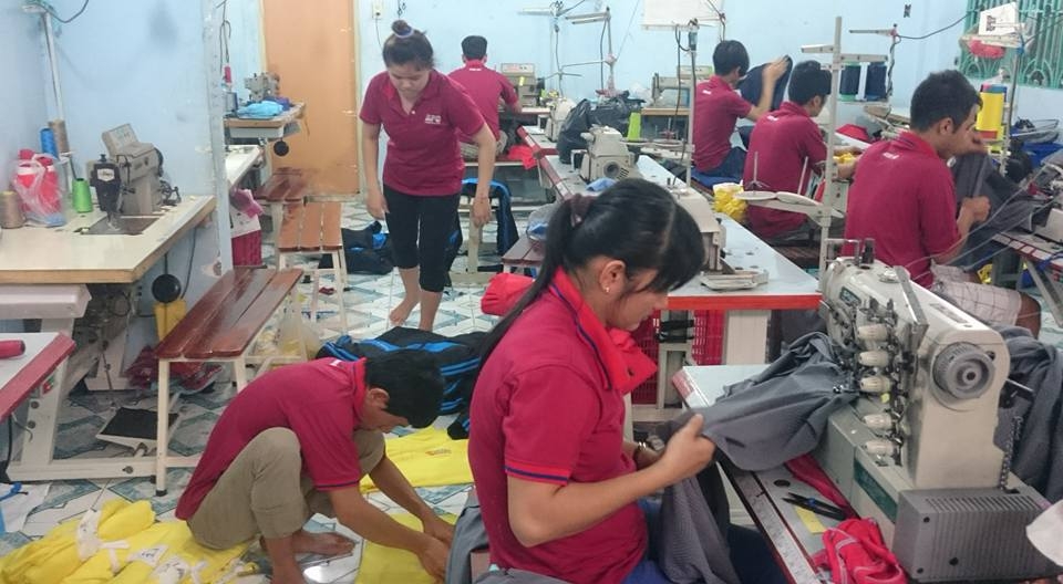 5056 co ai yeu co cong nhan ngheo nhy em khong cuocsongantoanvn 2