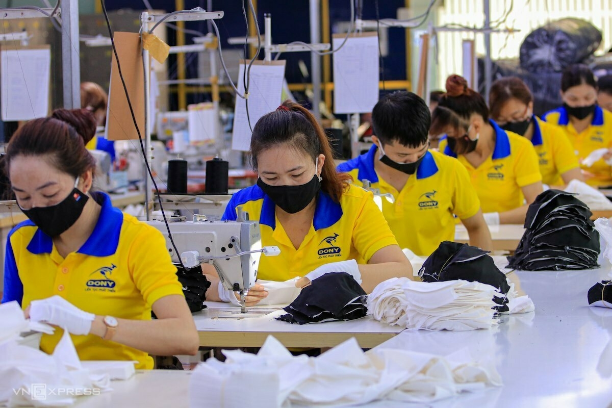 5101 co ai yeu co cong nhan ngheo nhy em khong cuocsongantoanvn 3