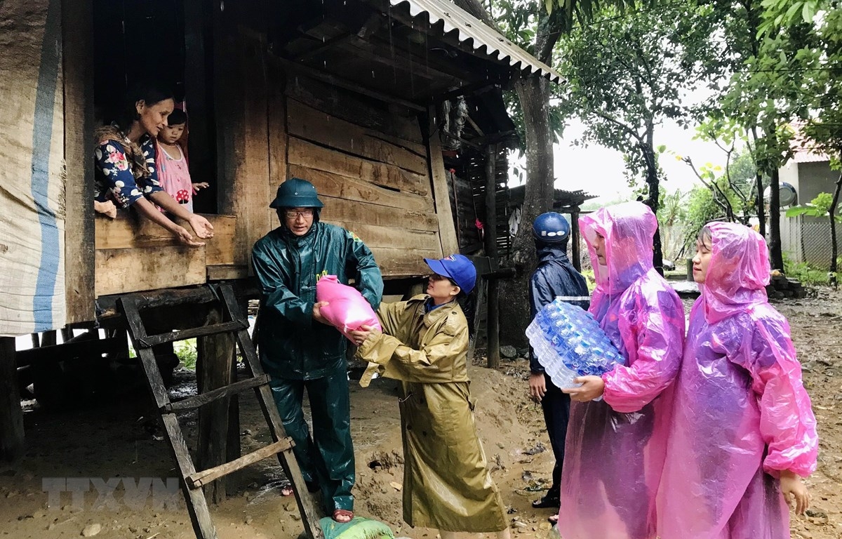 Gửi người phụ nữ miền Trung Gửi người phụ nữ miền Trung