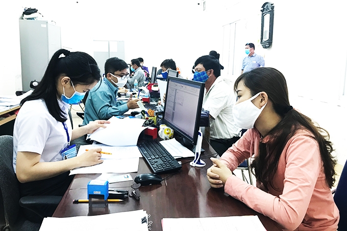 Mạnh mẽ lên, đừng ngã lòng bạn nhé! Mạnh mẽ lên, đừng ngã lòng bạn nhé!