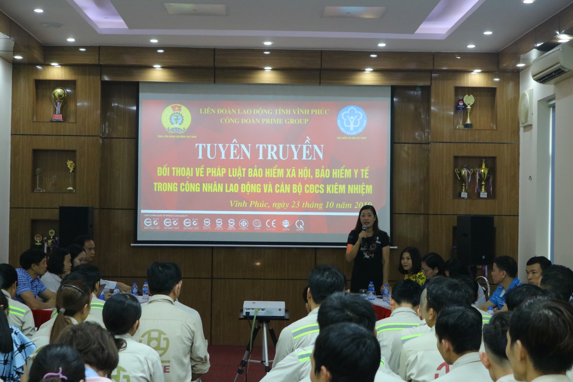 Tuyên truyền, đối thoại pháp luật với công nhân Công ty Cổ phần Prime Vĩnh Phúc tuyen truyen doi thoai phap luat voi cong nhan cong ty co phan prime vinh phuc