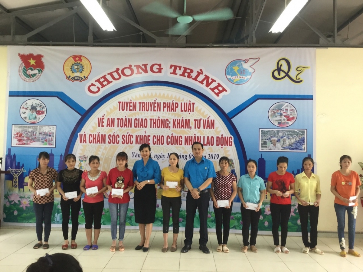 Truyền thông pháp luật công đoàn chú trọng các tình huống thực tế truyen thong phap luat cong doan chu trong cac tinh huong thuc te