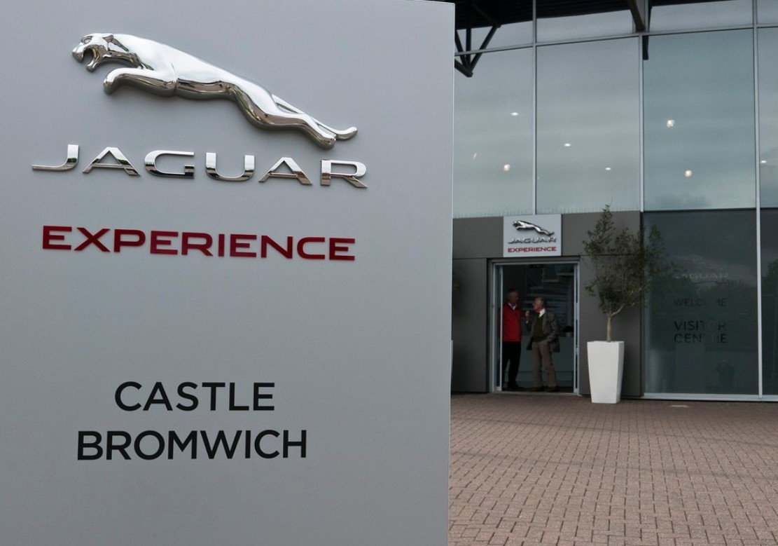 Jaguar Land Rover lại phải đóng cửa nhà máy vì Covid-19 Jaguar Land Rover lại phải đóng cửa nhà máy vì Covid-19