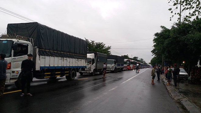 Đèo Bảo Lộc sạt lở nghiêm trọng khiến giao thông tê liệt deo bao loc sat lo nghiem trong khien giao thong te liet