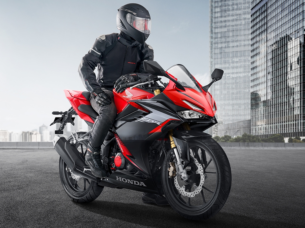 Honda CBR150R 2021 thay đổi thiết kế, bổ sung thêm nhiều trang bị