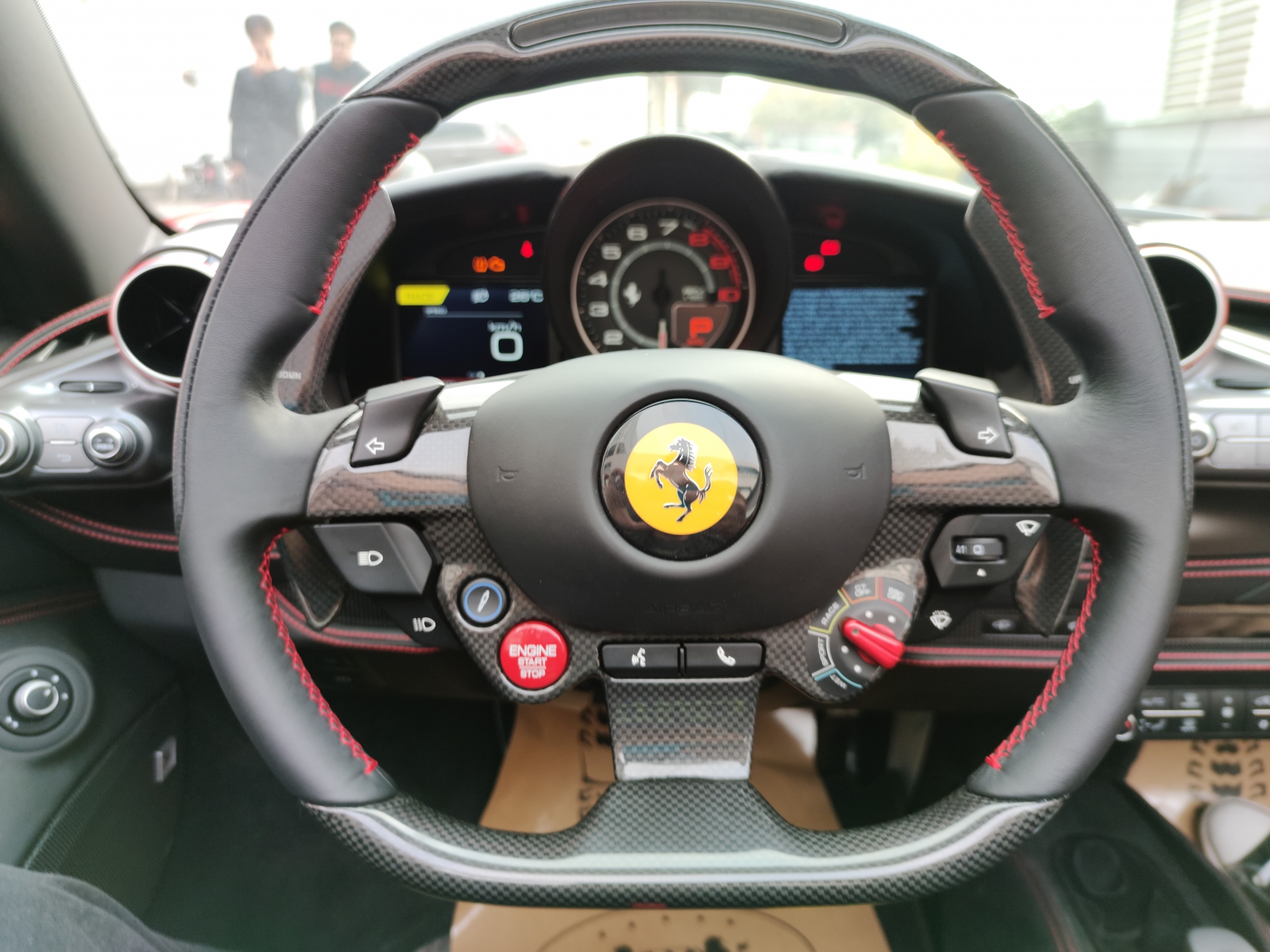 Siêu phẩm Ferrari F8 Tributo Spider thứ hai cập bến Việt Nam
