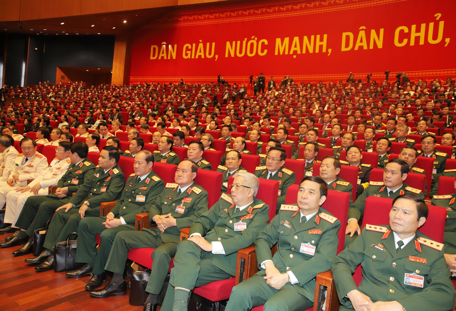 Đại hội Đại biểu toàn quốc lần thứ XIII của Đảng họp phiên trù bị Đại hội Đại biểu toàn quốc lần thứ XIII của Đảng họp phiên trù bị