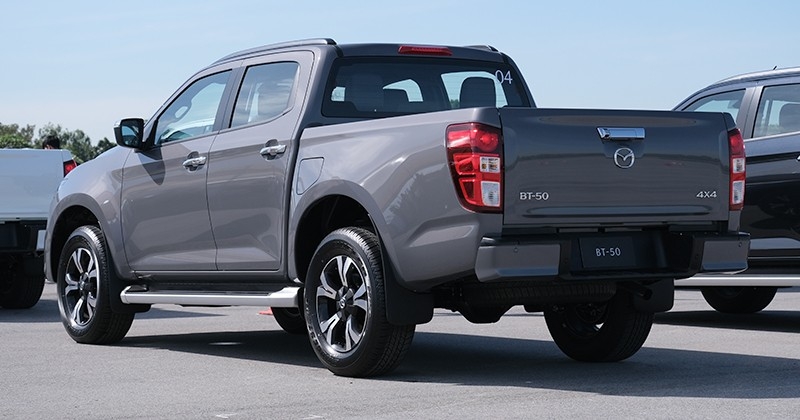 Mazda BT-50 2021 bán ra tại Thái Lan, giá từ 18.435 USD